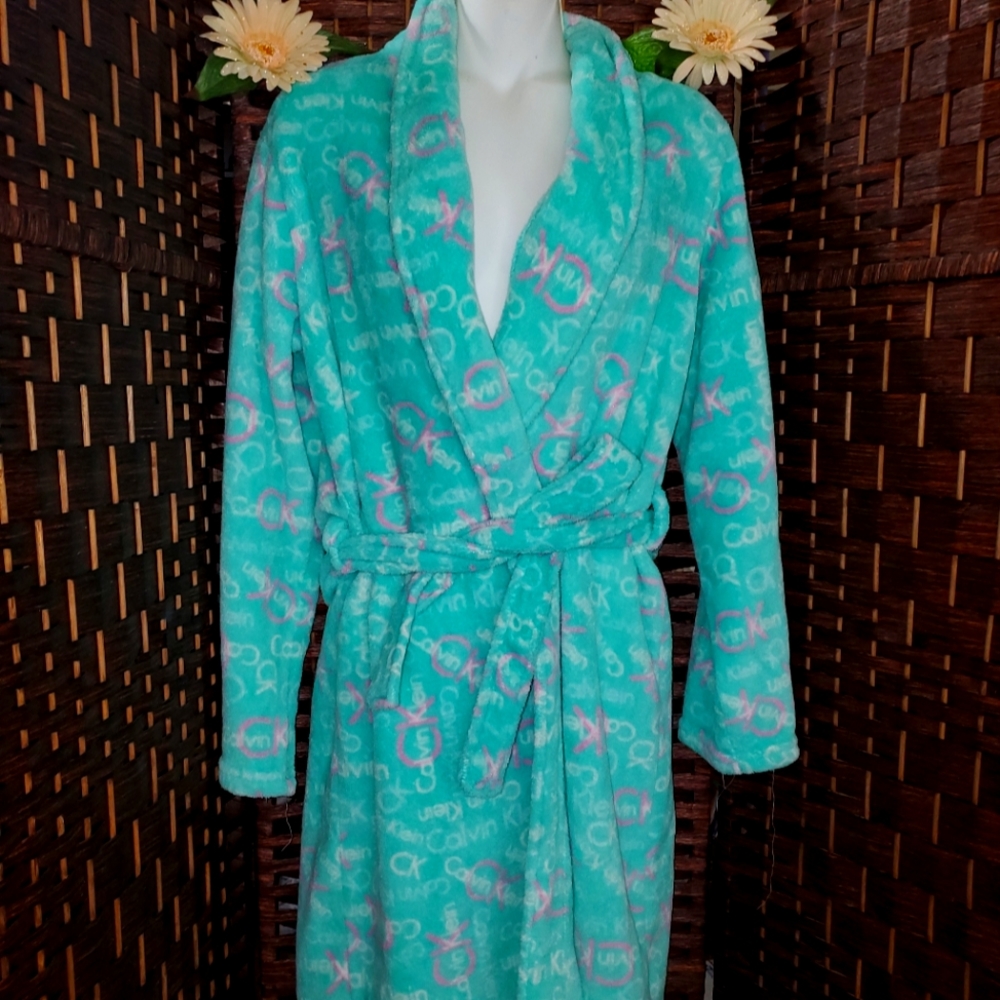 Calvin KLEIN robe to keep you warm